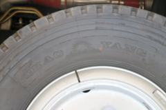 江淮 骏铃V9L 170马力 6.8米排半仓栅式载货车(HFC5181CCYP3K1A53S6V)