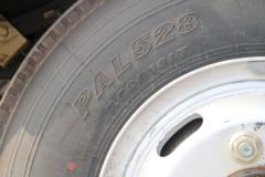 现代商用车 致道300M 143马力 4.18米单排仓栅式轻卡(CNJ5041CCYZDB33V)