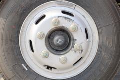 现代商用车 致道300M 143马力 4.18米单排仓栅式轻卡(CNJ5041CCYZDB33V)