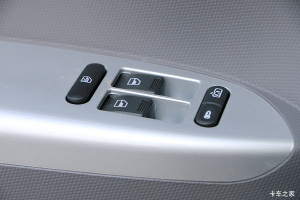 奥铃新捷运156马力 3.83米排半火热促销中