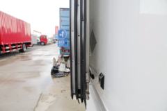 三环十通 创客 7.5T 4.05米单排纯电动冷藏车(STQ5078XLCNBEV)