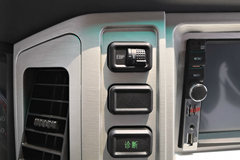 大运 奥普力 170马力 4.12米单排仓栅式轻卡(CGC5042CCYHDE33E)