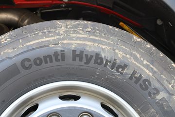 ��ά�� Eurocargoϵ���ؿ� 299���� 4X2 ˫���ػ�������(ML180E30D)ͼƬ