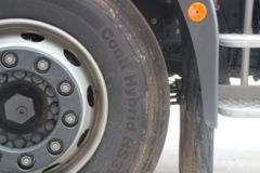 依维柯 Eurocargo系列重卡 299马力 4X2 双排载货车底盘(ML180E30D)
