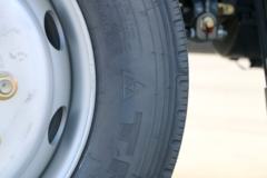 中国重汽 豪瀚J5G重卡 210马力 4X2牵引车(7挡)(ZZ4185H3613E1) 中国重汽 豪瀚J5G重卡 210马力 4X2牵引车(7挡)(ZZ4185H3613E1)