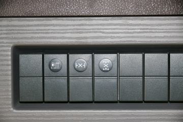 �������ó� �����콢KX 2018�� 560���� 6X4ǣ����ͼƬ