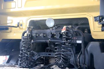 �������ó� �����콢KX 2018�� 560���� 6X4ǣ����ͼƬ