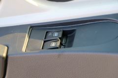 中国重汽 豪瀚J5G中卡 180马力 4X2 6.75米栏板载货车(ZZ1185K5113E1)