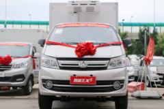 长安跨越王X5 1.5L 112马力 3.35米冷藏车(SC5031XLCFAD51)