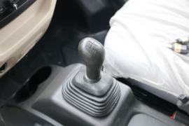 跨越王X5&nbsp;冷藏车驾驶室图片