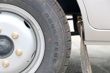 ������Խ��X5 1.5L 112���� 3.35����س�(SC5031XLCFAD51)ͼƬ