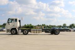 中国重汽 豪瀚J5G重卡 310马力 6X2 中置轴轿运车底盘(ZZ1225N50C3E1) 中国重汽 豪瀚J5G重卡 310马力 6X2 中置轴轿运车底盘(ZZ1225N50C3E1)