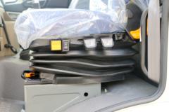 中国重汽 豪瀚J5G重卡 310马力 6X2 中置轴轿运车底盘(ZZ1225N50C3E1) 中国重汽 豪瀚J5G重卡 310马力 6X2 中置轴轿运车底盘(ZZ1225N50C3E1)