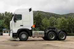 中国重汽 HOWO T7H重卡 440马力 6X4牵引车(12挡)(ZZ4257V324HE1B) 中国重汽 HOWO T7H重卡 440马力 6X4牵引车(12挡)(ZZ4257V324HE1B)