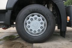 中国重汽 HOWO T7H重卡 440马力 6X4危险品牵引车(ZZ4257V324HE1B)