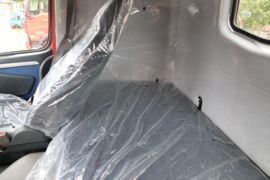 HOWO T7H 自卸车驾驶室                                               图片