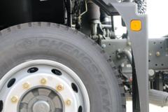 中国重汽 豪瀚J5G重卡 340马力 4X2牵引车(9挡)(ZZ4185N3613E1)