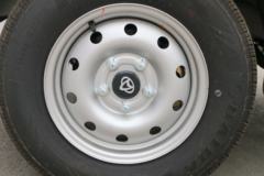 长安跨越 新豹T3 舒适版 1.2L 88马力 3.04米单排厢式微卡(SC5031XXYTMD51)