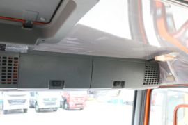 HOWO-7&nbsp;牵引车驾驶室                                               图片