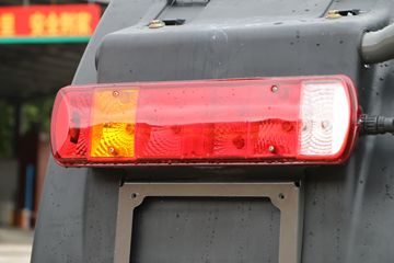 �й����� HOWO�ؿ� 380���� 6X4ǣ����(ZZ4257N3247E1B)ͼƬ