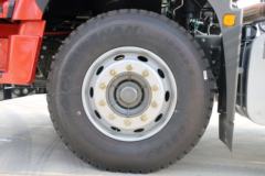 中国重汽 豪瀚J7B重卡 380马力 6X4牵引车(ZZ4255N3246E1) 中国重汽 豪瀚J7B重卡 380马力 6X4牵引车(ZZ4255N3246E1)