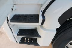 中国重汽 豪瀚J7G重卡 430马力 6X4 CNG牵引车(16挡)(ZZ4255N3847E1C)