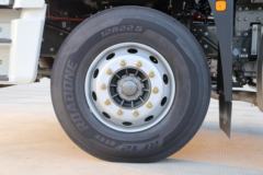 中国重汽 豪瀚J7G重卡 430马力 6X4 CNG牵引车(16挡)(ZZ4255N3847E1C)