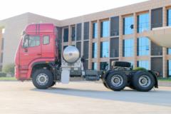 中国重汽 豪瀚J7G重卡 430马力 6X4 LNG危险品牵引车(ZZ4255N3847E1LW) 中国重汽 豪瀚J7G重卡 430马力 6X4 LNG危险品牵引车(ZZ4255N3847E1LW)