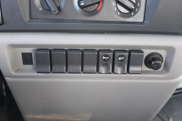 �������ó� ����п� 140���� 4X2 6.2���Ű������ػ���ͼƬ