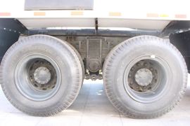 东风天龙KC&nbsp;混凝土搅拌车底盘                                                图片