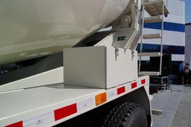 欧曼ETX&nbsp;混凝土搅拌车上装                                                图片