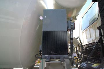 欧曼ETX&nbsp;混凝土搅拌车底盘                                                图片