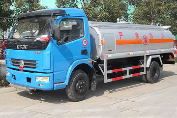 东风 多利卡D6 140马力 4X2 加油车(EQ5070GJYG)