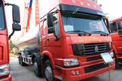 中国重汽 HOWO 266马力 8X4 运油车(程力威牌)(CLW5310GYYZ3) 中国重汽 HOWO 266马力 8X4 运油车(程力威牌)(CLW5310GYYZ3)