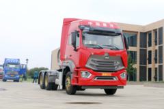 中国重汽 豪瀚N7G重卡 430马力 6X4 LNG牵引车(ZZ4255N3847E1L)