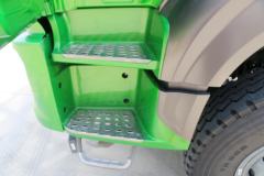 中国重汽 豪瀚N6G重卡 380马力 8X4自卸车底盘