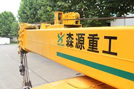 一拖东方红 吊车外观                                                图片