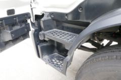 东风商用车 天锦KR 230马力 4X2 9.8米排半厢式载货车(DFH5180XXYE2)