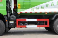 青岛解放 JH6重卡 375马力 6X4 5.6米自卸车
