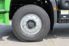 青岛解放 JH6重卡 375马力 6X4 5.6米自卸车