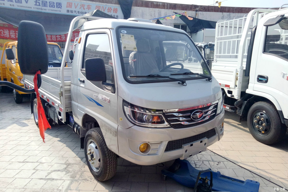 唐骏欧铃 赛菱F3 1.5L 108马力 汽油 3.08米单排栏板微卡