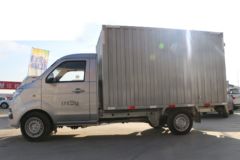 金杯 T30 1.3L 82马力 汽油 2.895米单排厢式微卡(SY5020XXY-YC5AP)