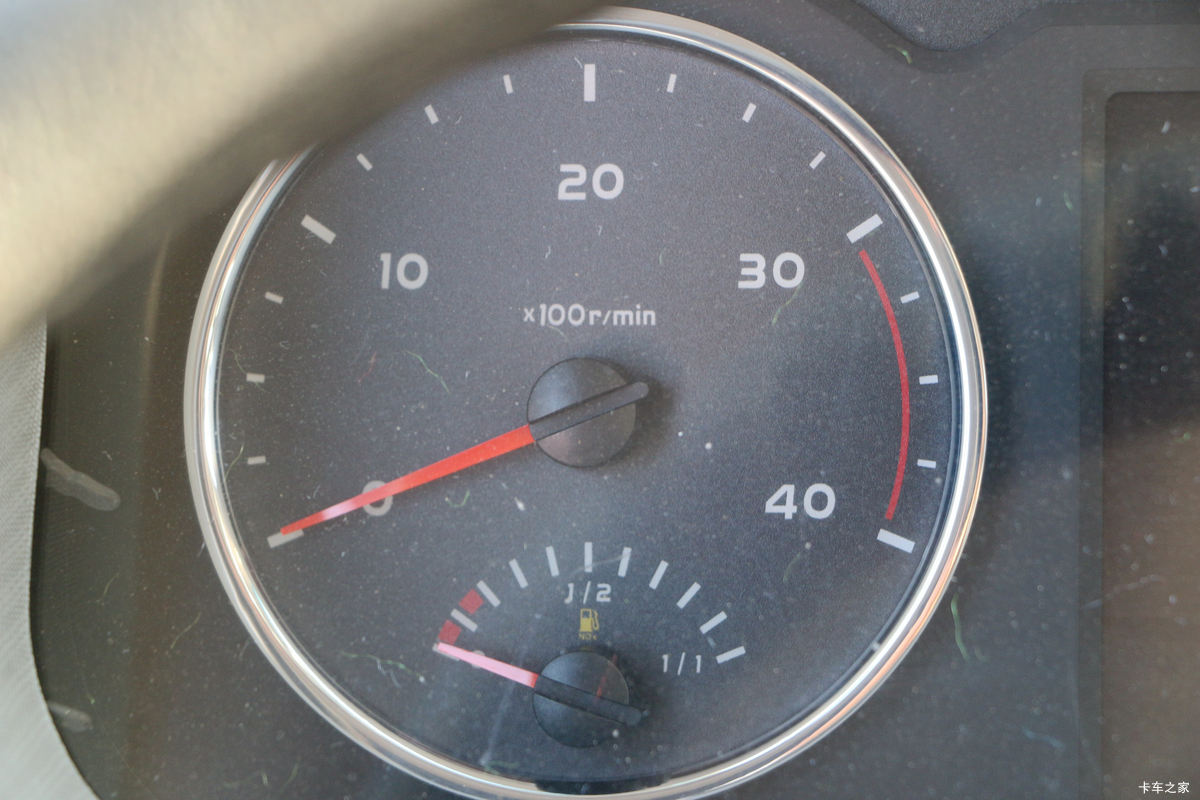 йHOWO  129 4.15׵ŲդʽῨ(ZZ5047CCYF3315E145)ʻ                                               