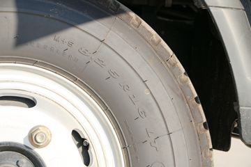 йHOWO  129 4.15׵ŲդʽῨ(ZZ5047CCYF3315E145)ͼƬ
