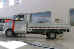 金杯 T30 1.3L 82马力 汽油 2.95米单排微卡(SY1021YC5AP)