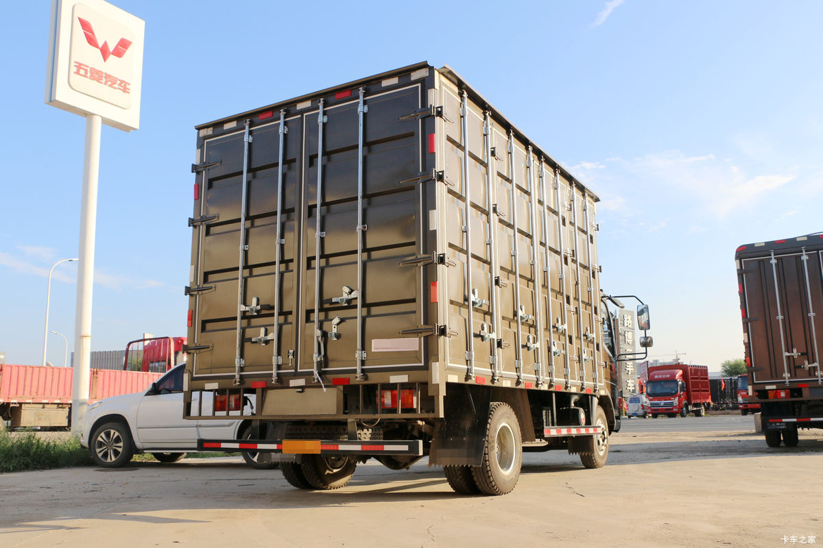 йHOWO 156 4.15׵ʽῨ(ZZ5047XXYG3315E145)                                                