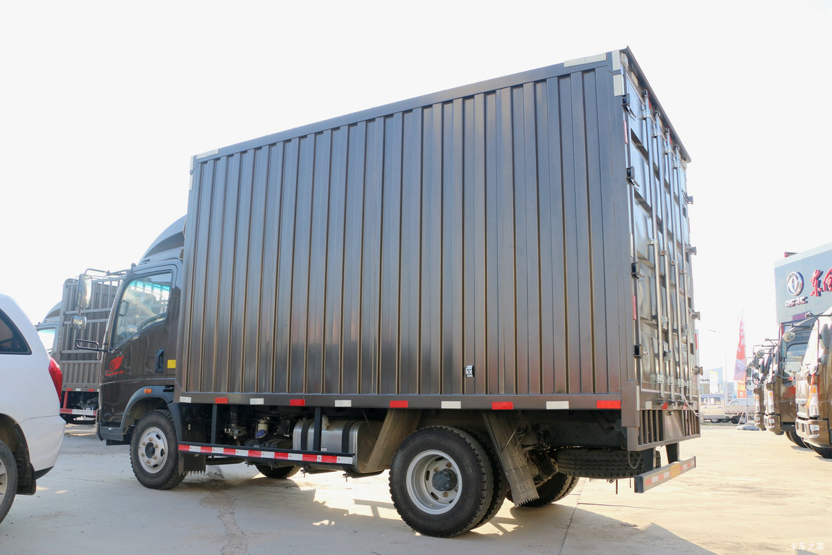 йHOWO 156 4.15׵ʽῨ(ZZ5047XXYG3315E145)                                                