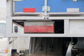 奥驰V系 载货车上装                                                图片