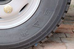 飞碟奥驰 X6系列 130马力 4X2 4.13米自卸车(长泰8A45X)