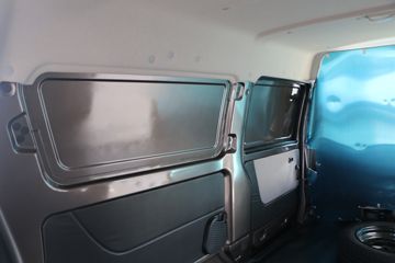 �� С��ʨ 102���� 2�� 1.5L��ջ���(CNG��)ͼƬ